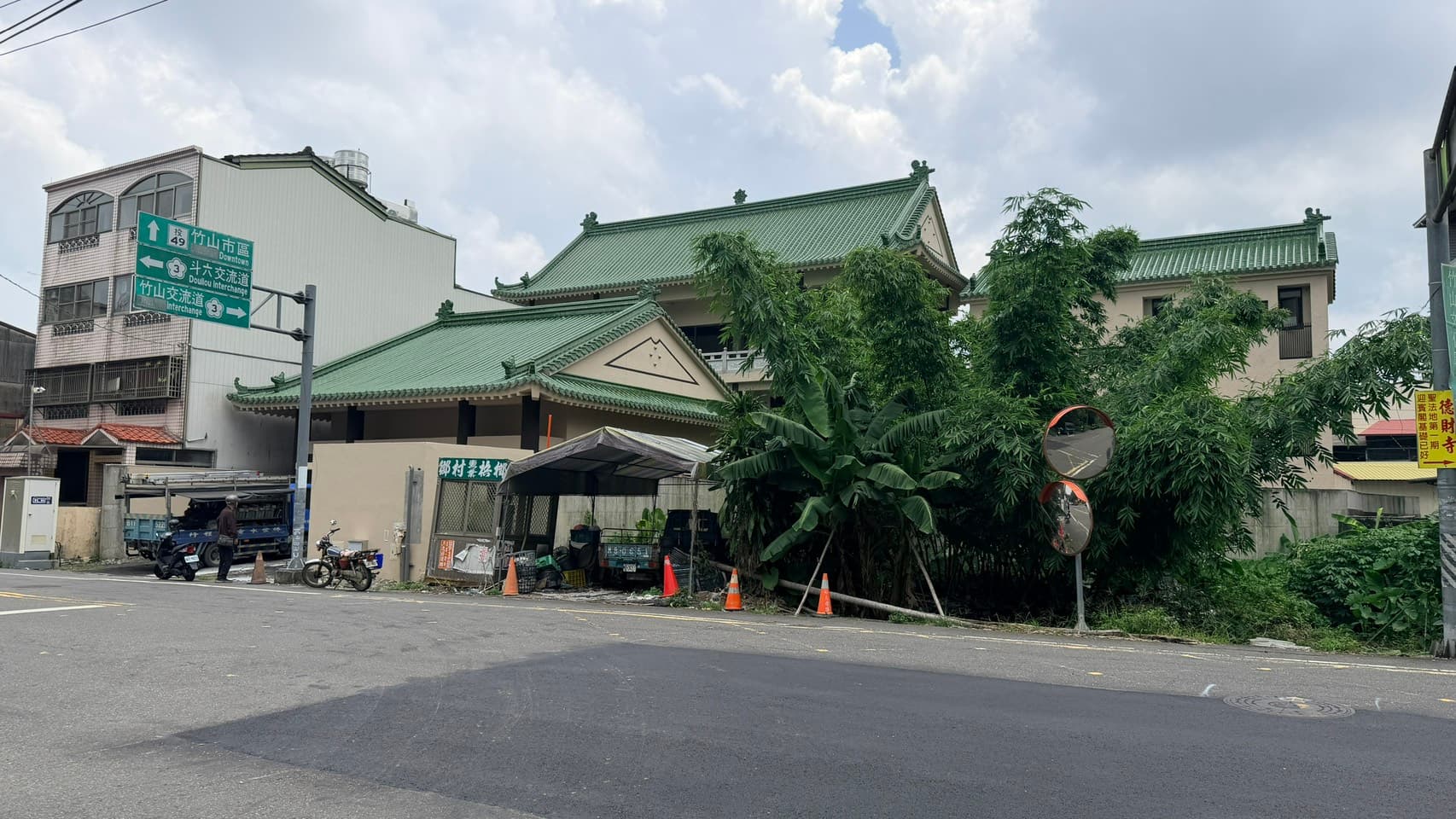 開山和尚禪敬老法師巡視妙喜山寺建設工程